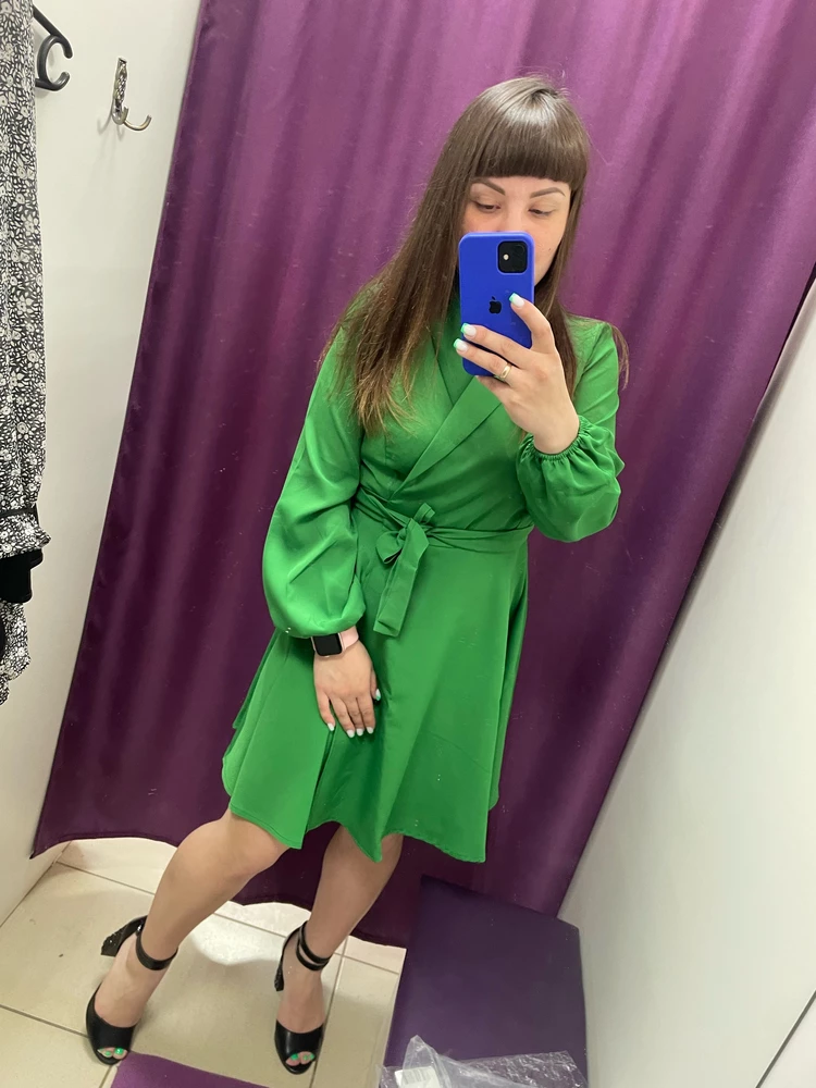 Мой рост 150. Длина платья 👗 выше колена. Приличное платье за такую стоимость