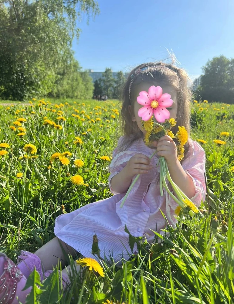 Летнее платье просто огонь🔥 устроили фотосессию в парке, очень нежное лёгкое платье, рукава можно поднять. Спасибо продавцу за платьице