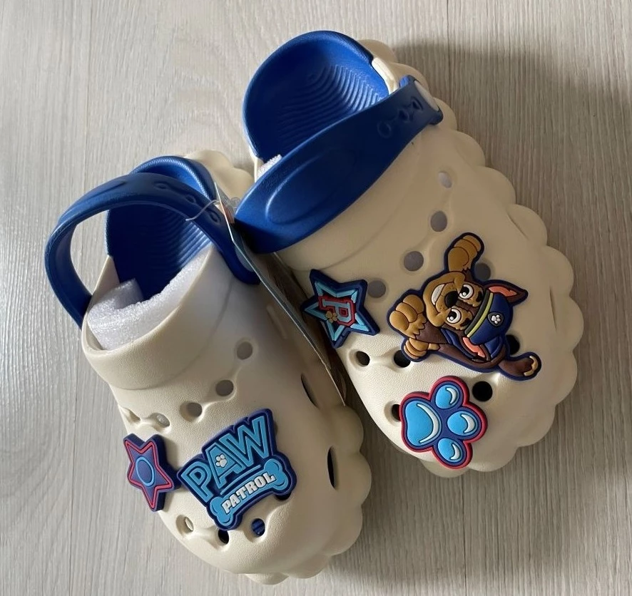 какие милые кроксы. Тапочки стильные и качественные 
Ребенок очень доволен