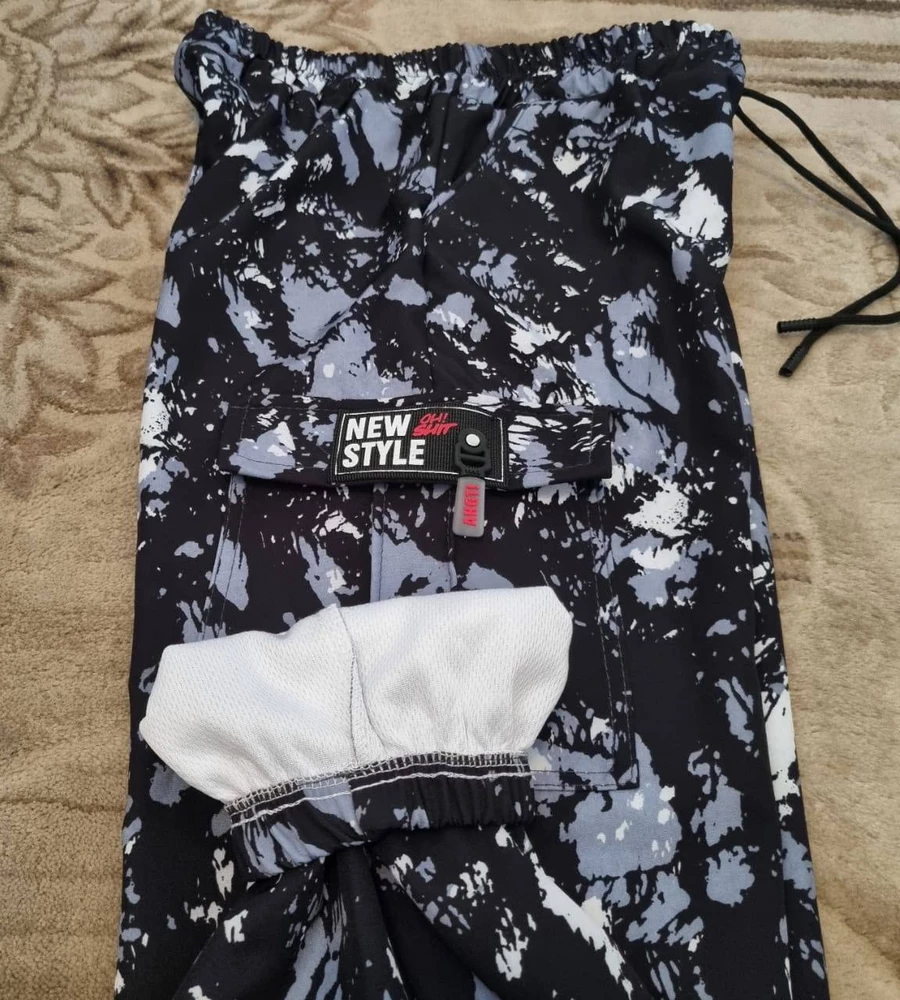 Брюки классные, сыну понравились, на 115-120 брала 32 размер, он у меня худенький, думала резинка будет большая, но всё хорошо 👍 Материал как раз на весну-лето приятно и не скатывается.