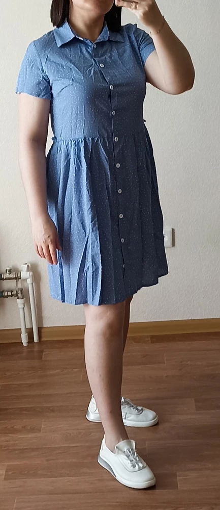 Лёгкое,приятное к телу, не просвечивает