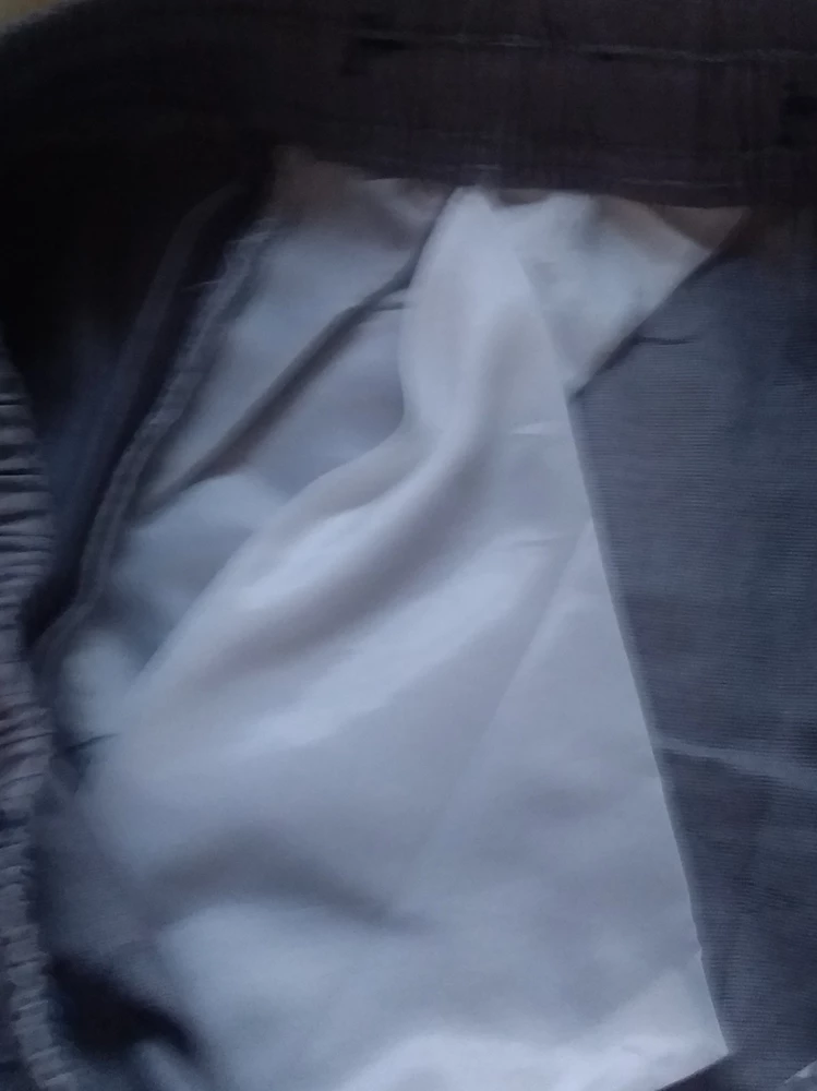 Размер не подошол,и дефект с карманом