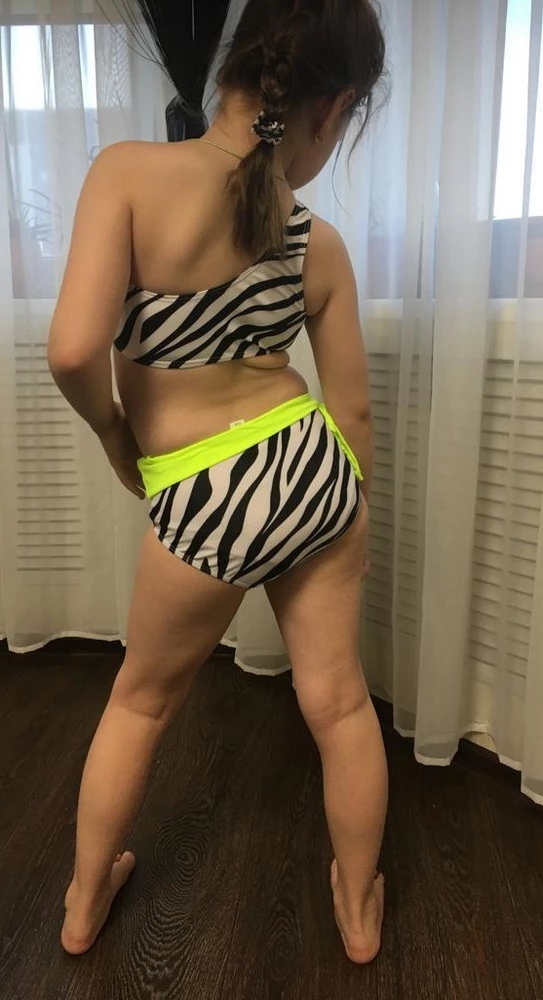 Купальник крутой👍смотрится очень стильно, размер соответствует, сидит идеально. Спасибо вб и продавцу за качественный товар!