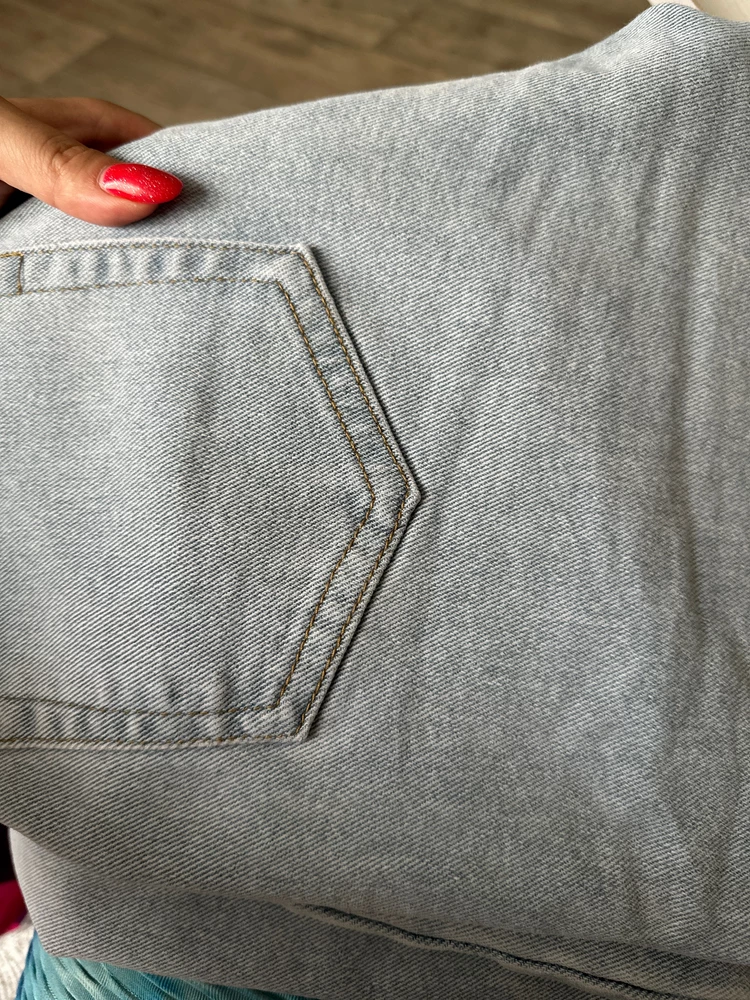 Джинсы хорошие, красивые. Но девочки это не хлопок, они тянутся. Не путайте.