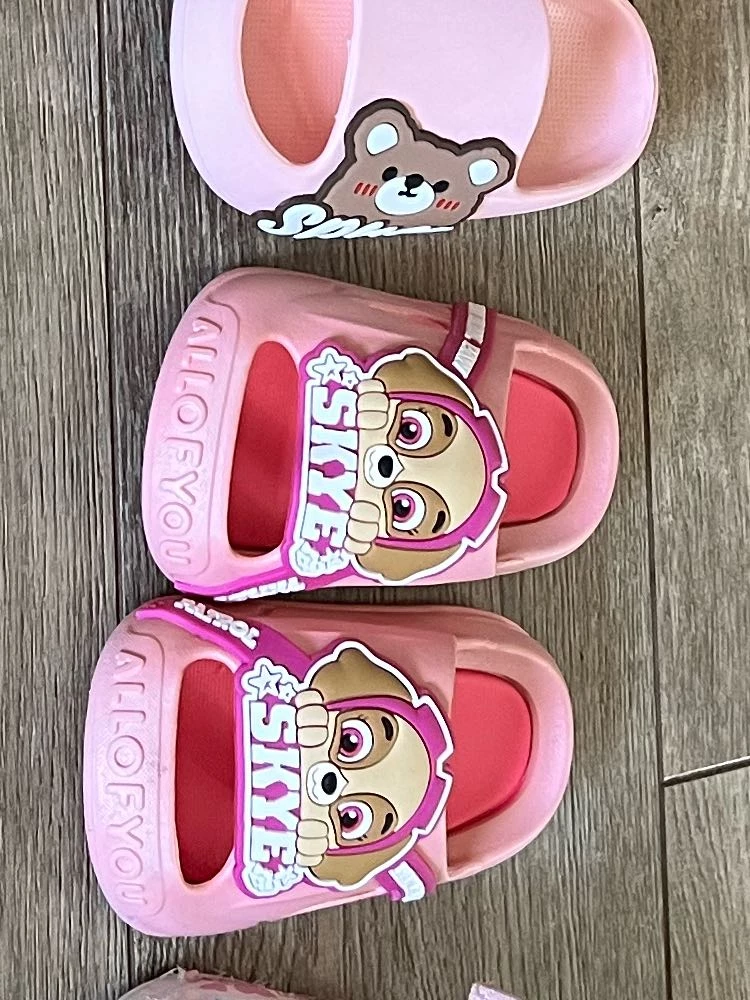 Доставка быстрая, идут в размер, качество хорошее но не много тяжеловатые по мне для 3-х летнего ребенка. Но ребенок в восторге снять не смогла)))