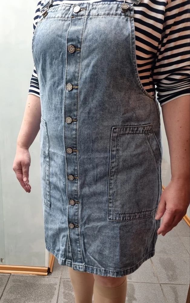 Отличный сарафан, спасибо, на лето супер! Понравилось, что хорошо сел на мою фигуру, порадовало качество джинсы, хорошо пришиты все пуговицы и фурнитура. Рекомендую