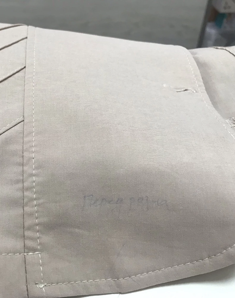 К сожалению отказ, из-за надписи ручкой на лацкане пиджака.
