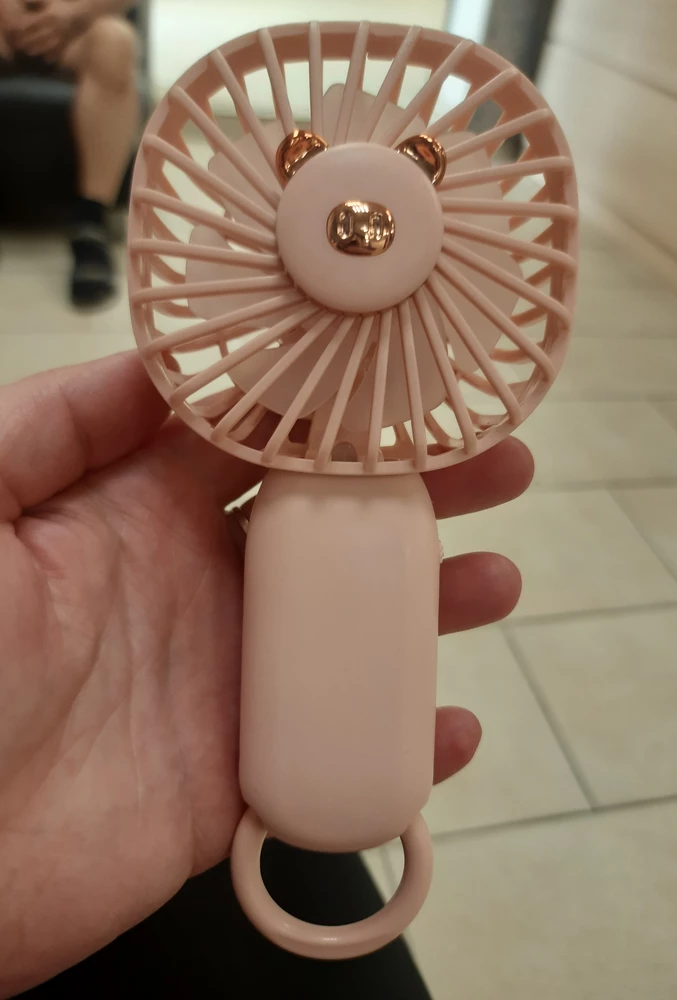 Все понравилось,все целое,подсветка работает)