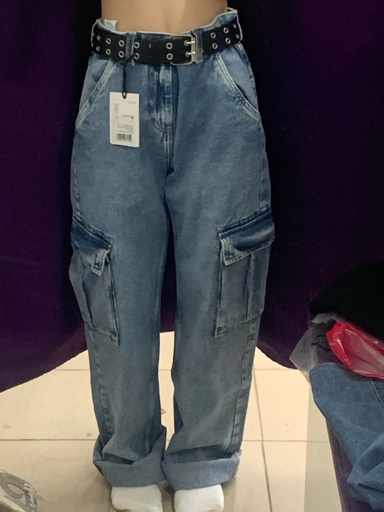 лучшие джинсы, мне очень понравились, брала еще другую модель в остине, те были очень большие и сзади собирались. на рост 156, подрезать и вообще отлично
