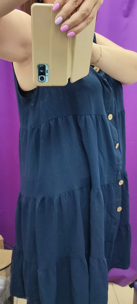 Сарафан большемерка,если равняться на Вашу размерную сетку,я подбирала по ней,не могу сказать как он выглядит когда соответствует размеру,потому что здесь ну просто огромен,пройма такая что видно весь бюстгалтер.А за возврат берут с нас,а вот надо бы с Вас.