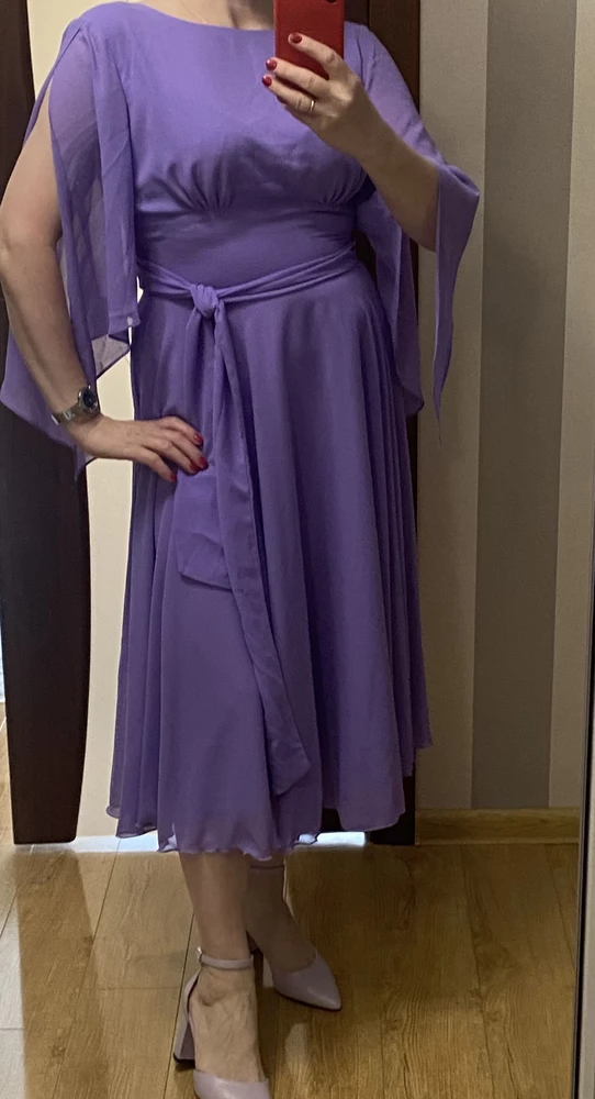 Платье очень приятное ,ставлю 5 баллов ,на любое торжество вы будете отлично выглядеть !