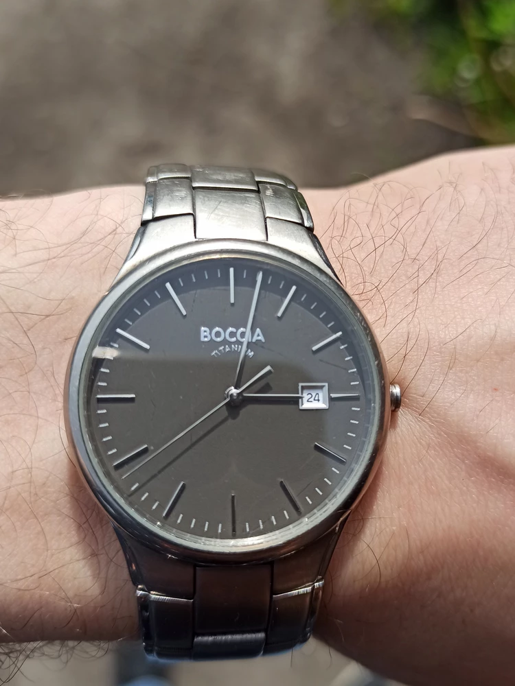 Батарейка г..... Неделя работы уже отстают на час в сутки.часы BOCCIA