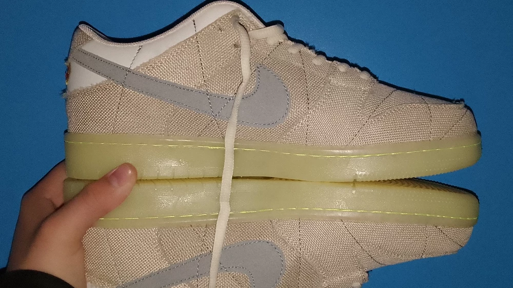 пришли не во время, посылка задержалась, ну можно понять т. к. я живу в нн посëлке, коробка так себе, ставлю 4 звезды потому что сами кроссы мне понравились