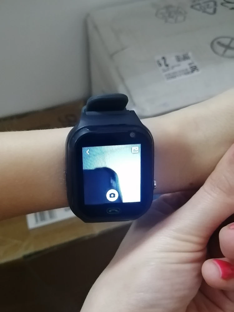 Все функции работают. Настроили быстро. С сим картой Теле 2 проблем не возникло