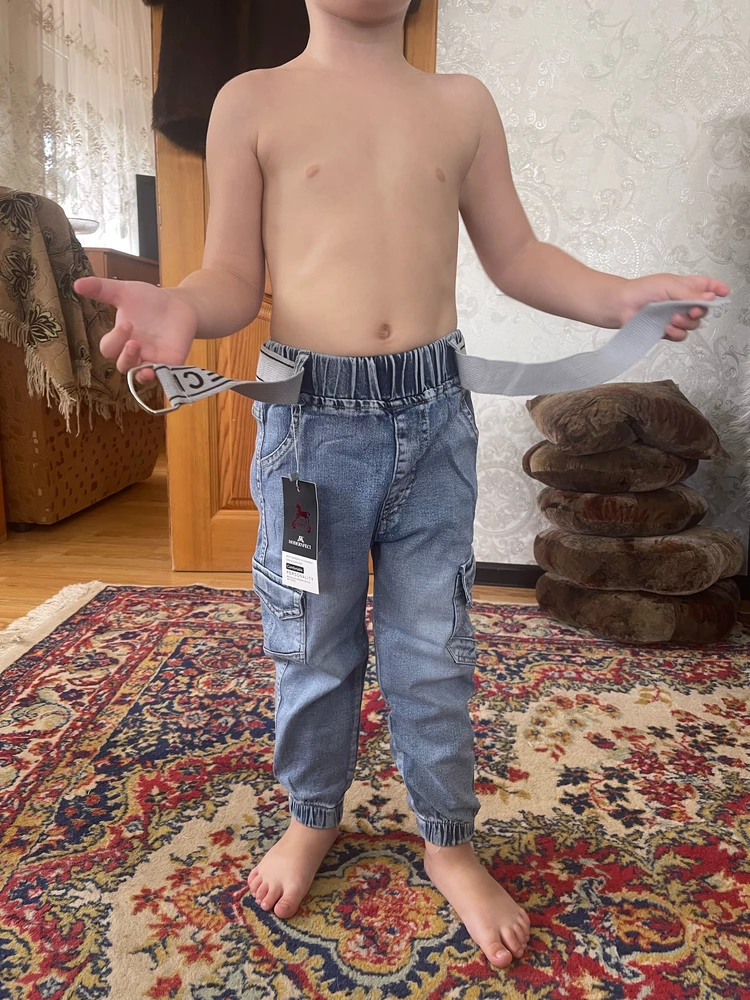 Хорошие джинсы. Идут в размер. Ребенок Ростов 107 см. Перезакажу на размер больше. Хочется свободнее.