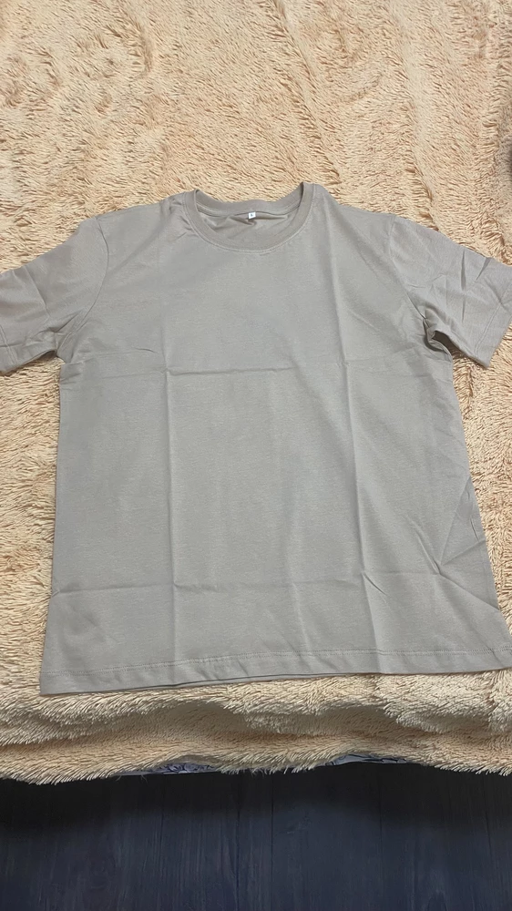 Считайте даром! Офигенная футболка отличного качества!цвет бежевый как надо,качество шикарное!