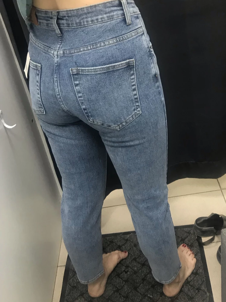 Классные джинсы 🔥 Стрейч, хорошо тянутся. На рост 173, бёдра 100 см - 28 размер сел отлично 👍