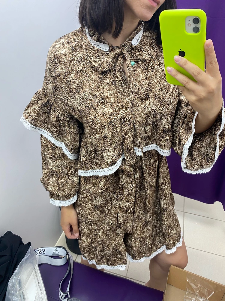 Прекрасное платье, отказ в связи с тем что короткое. У меня рост 158. Чуть длиннее бы(