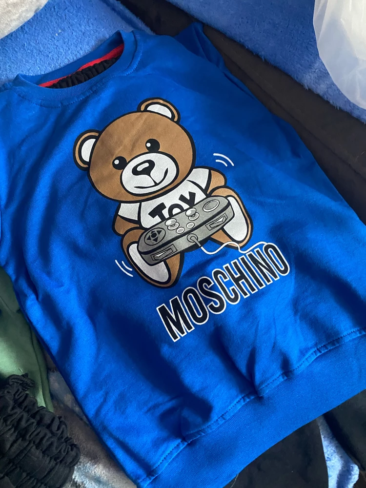 костюмчики хорошенькие на первый взгляд, взяли для сада на осень, как в носке будут пока незнаем