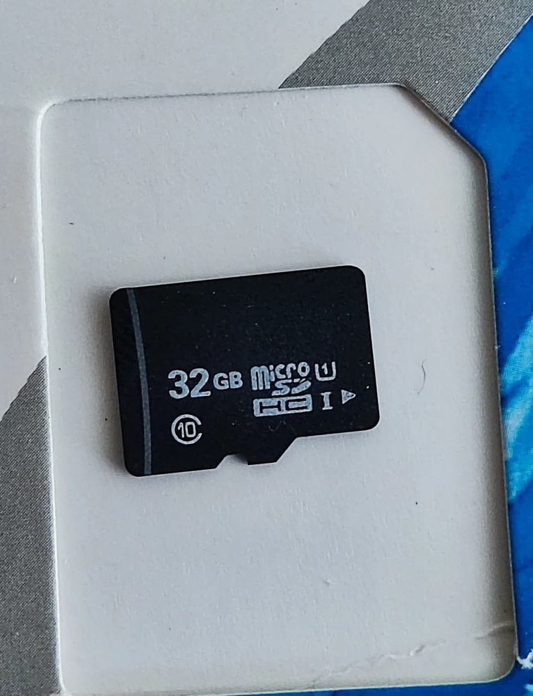 Заказал 32 GB U3 а прислали 32 GB U1. На упаковке написано U3 а на флешке U1. Забрал так как нет времени перезаказывать. Работу ещё не проверял.