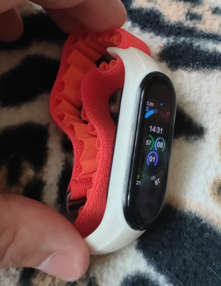 Отличный ремешок. Подошёл идеально к mi band 5.