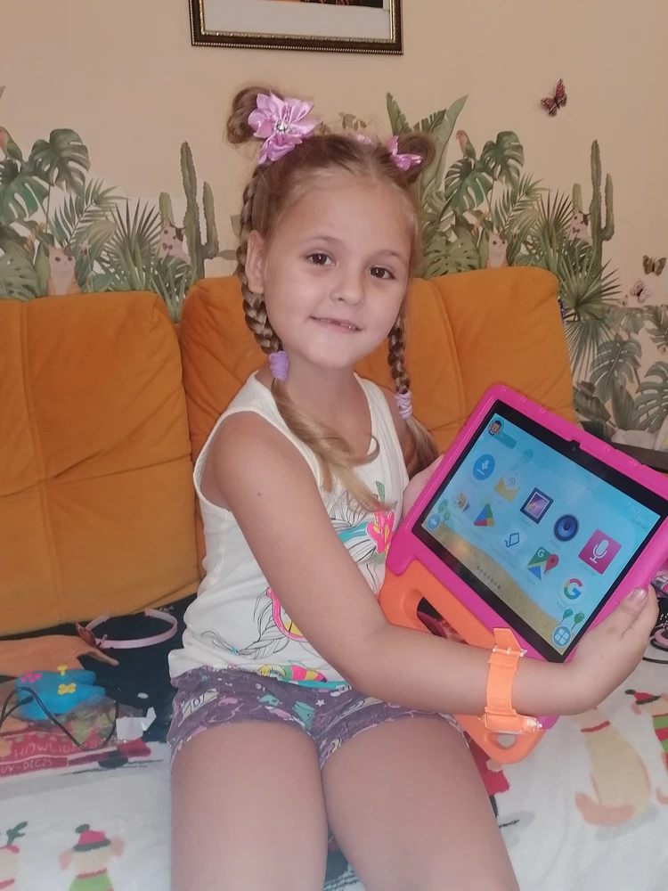 Чудесный планшет!!! Купили на ДР дочери на 7 лет. Прекрасно... Всё работает. Ютубчик смотрит))) голосовой помощник классный) Чехол конечно шикарный!! Добротный)) красивый. Спасибо продавцу большое и за подарочки, которые Вы положили.. Очень приятно🌼🌼🌼