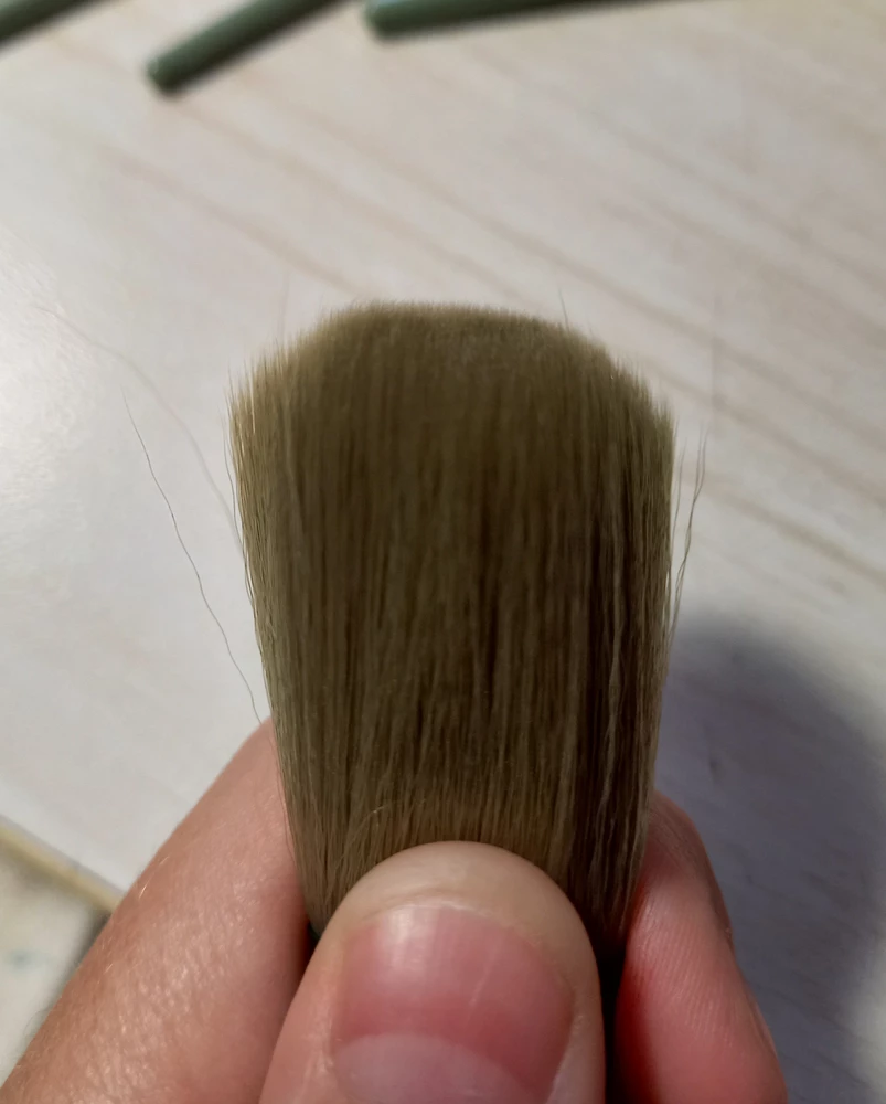 За свою цену классные. Но выпадают с палочки, торчит ворс.