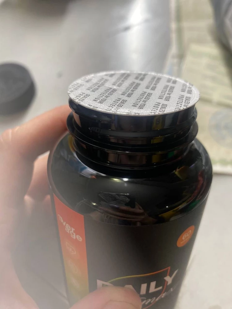 Витамины приобрела по рекомендации, огромный состав практически всех витаминов, таблетки приятные на вкус. Эффект вижу, стала более бодрее, и в целом состояние улучшилось. Хватит упаковки на долго, т.к нужно пить всего по одной таблетке, выделю еще милую упаковку в виде мешочка , потом можно хранить разные мелочи в нем