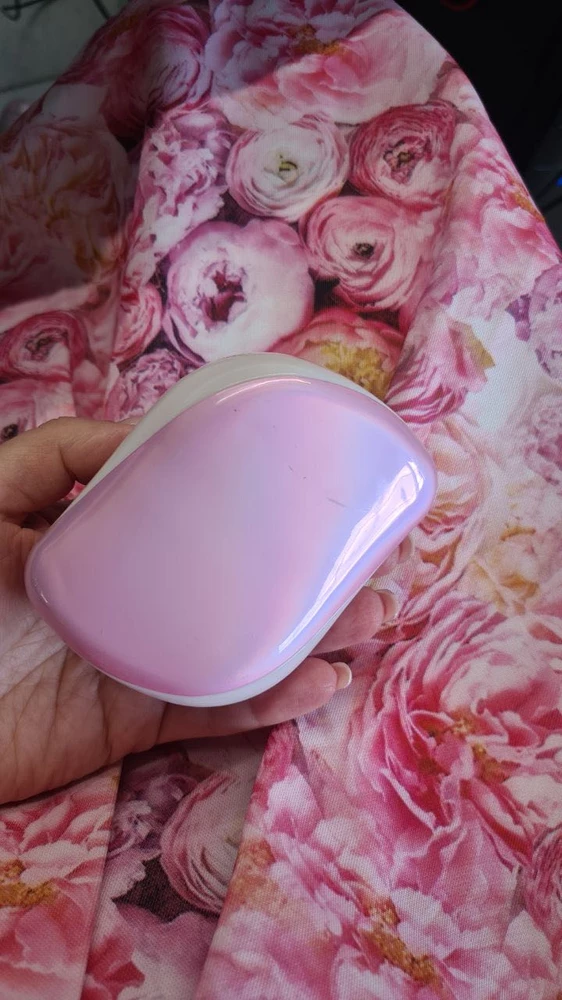 Очень удобная, в руке держать комфортно!!!