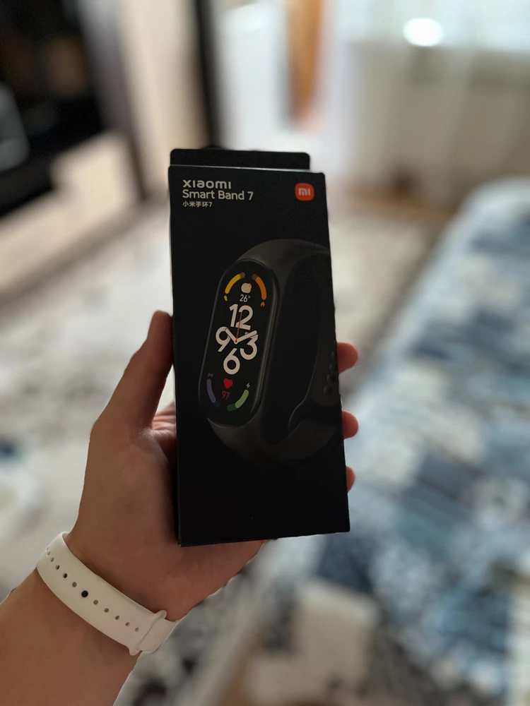 Оригинальные Mi Band 7. Коробка запечатанная с завода. Заряд из коробки примерно 65-70 процентов. Отличные часы и браслет