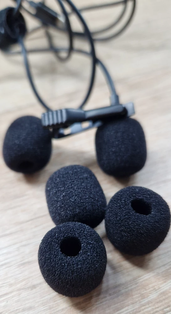 Отличные, то, что надо для петлички 🥰 долго искала! Расходный материал 😅 постоянно слетает с микрофона и теряется.