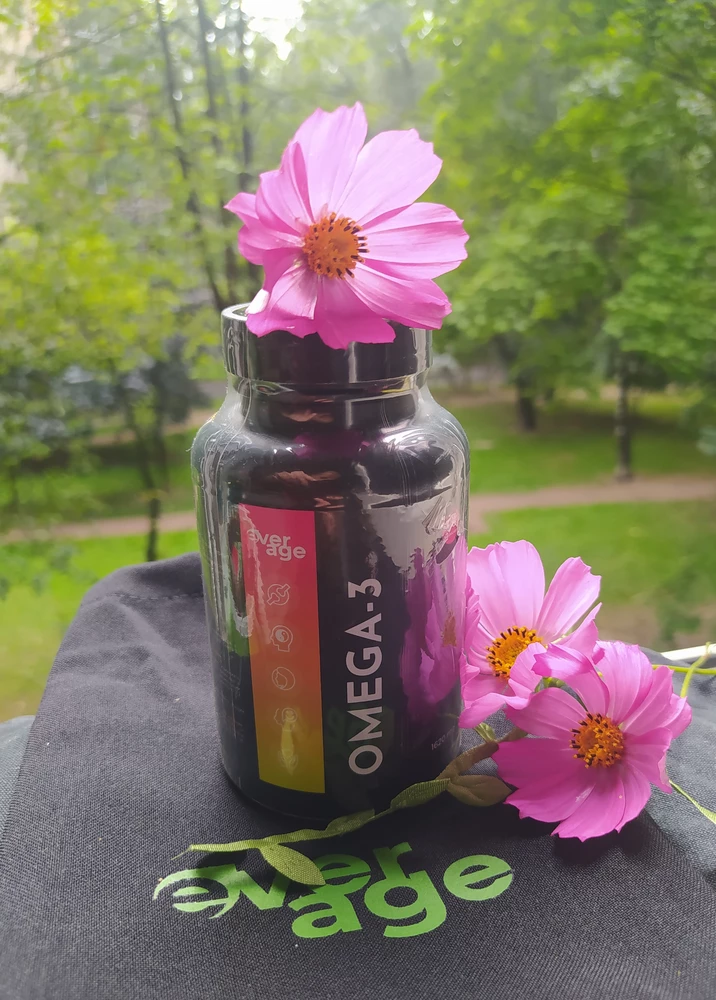 шикарная омега 3! Все пропорции в идеальном состоянии, пью курсам, месяц через месяц , улучшилось всё - волосы, кожа, ногти, повысилась выносливость на кардио тренировках, суставы не хрустят 👍👍👍 пришло всё отлично упаковано, даже мешочек красивый есть 👌