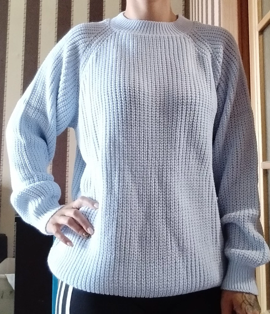 Крутейший свитер. Очень мягкий и приятный к телу. Не колется ни капли. Качество супер. Очень понравился