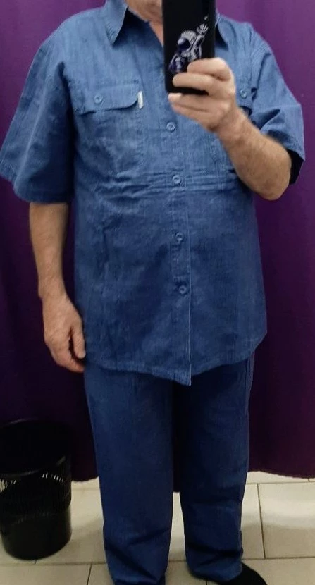 Прекрасный летний костюм, хорошо сидит