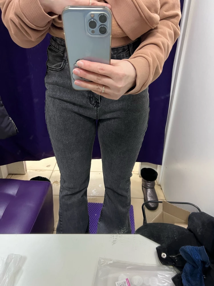 Очень понравились но они тянутся хорошо поэтому нужен размер прям в облипку. Спереди смотрятся не хорошо.