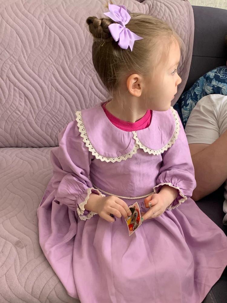 Платье замечательное) на утренник самый раз))) плотненькое, подойдет на любой случай жизни)