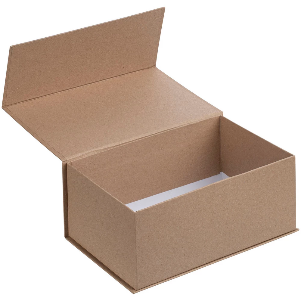 Пришел заказ в похожей коробке (спасибо, что в коробке хотя бы), коробка ничем не защищена (просто голая коробка). Что касается самих кроссовок: нитки торчат (буду исправлять), на вид классные (как на главном фото)