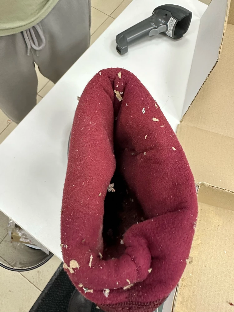 Это просто ужас. Сухая мышка. Сапоги все грязные. Прошу не снимать процент выкупа