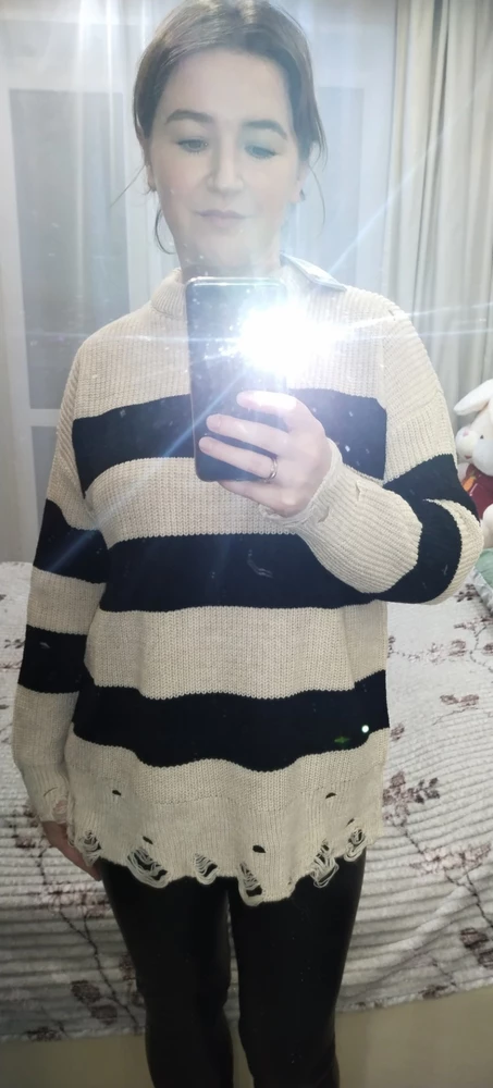 Очень хорошая кофта. Качество и внешний вид - на высоте. Цена очень приятная. Производство Турция. Довольно плотная вязка. Спасибо огромное продавцу! Советую к покупке.