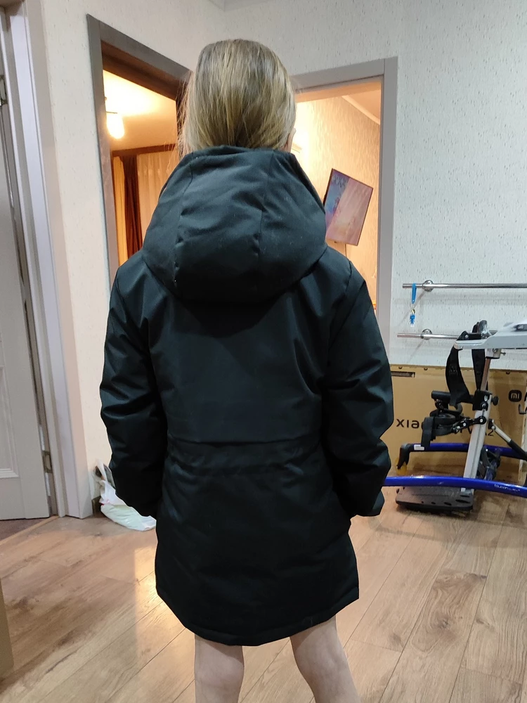 Куртка хорошая, приятный материал швы надёжные. Карманы глубокие. Молния застёгивается легко ни каких изъян. Я рекомендую. Спасибо продавцу