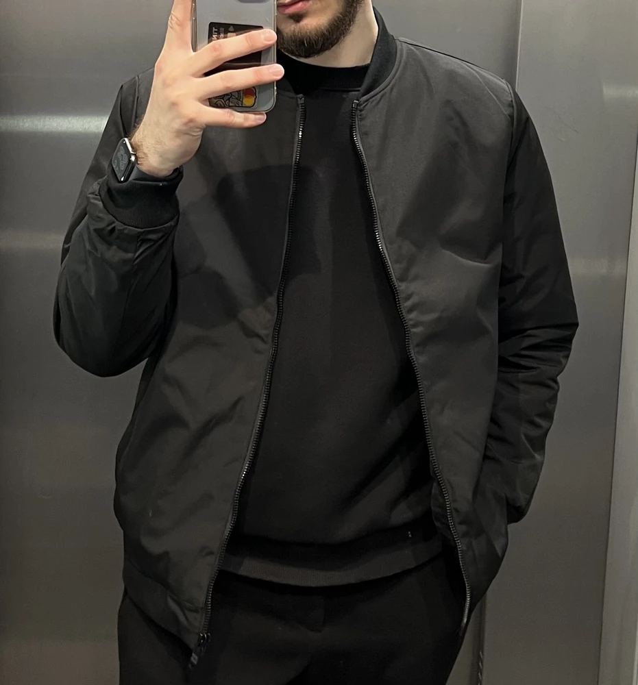 Отличный бомбер