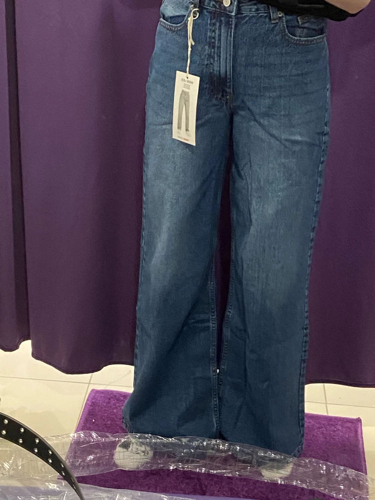 Отличные джинсы, на свой рост 162 взяла размер s подошли спокойно отлично сидят