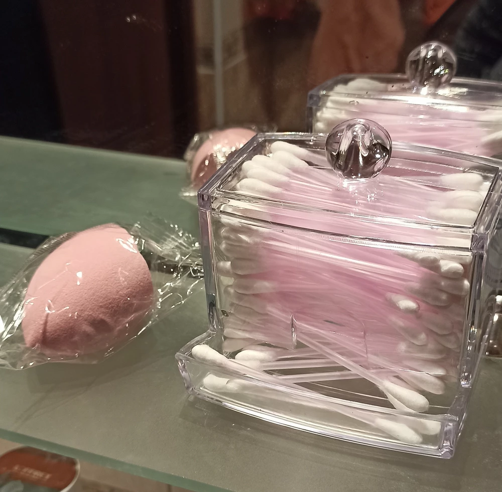 Всё в целости. Хорошего качества. Спасибо за подарочек(спонж)