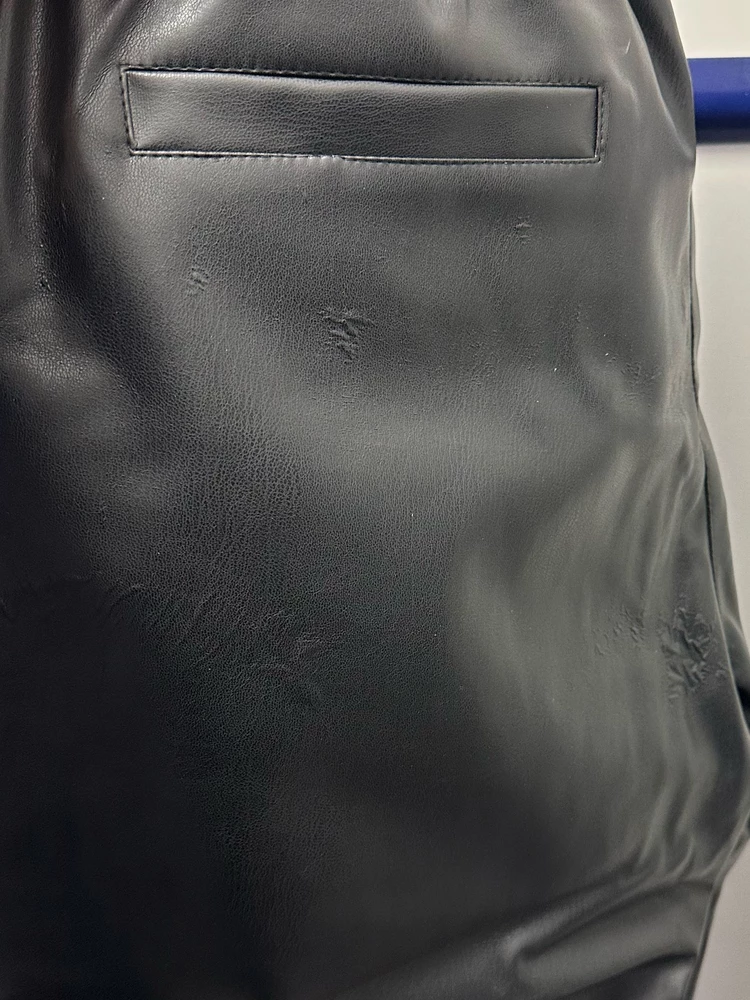 Приехали с браком, не мерила. Возврат