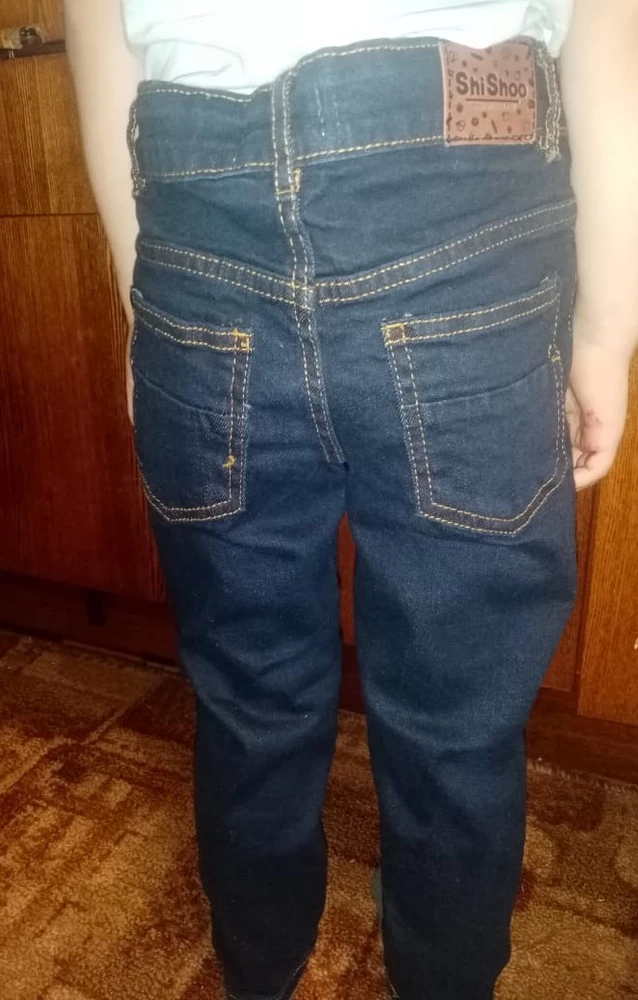Хорошие джинсы.на рост 104 в самый раз.