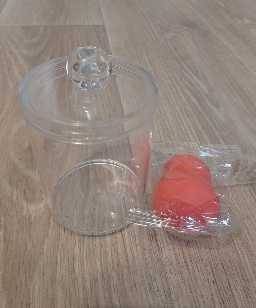 Отличный контейнер. Рекомендую. Спасибо продавцу, доставка супер.