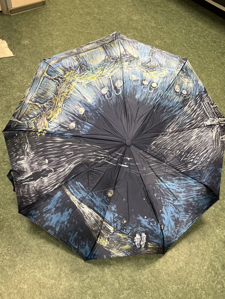 Отличный зонт, крепкая фурнитура, купол достаточно большой. На фото вб цвет ярче, чем в жизни. Хорошо упакован. Отличная ткань