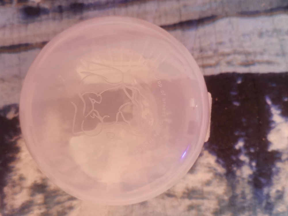 Пришло все целое, рекомендую. Если бы знала раньше об этом, сразу бы точно заказала🤗