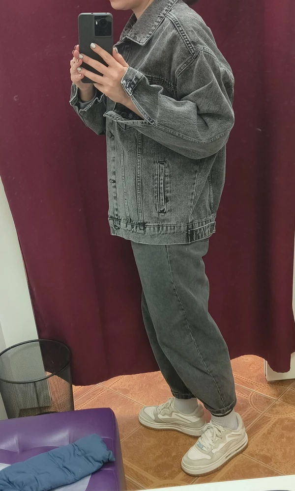 Отличная куртка , плотная джинса , оверсайз , мой рост 168