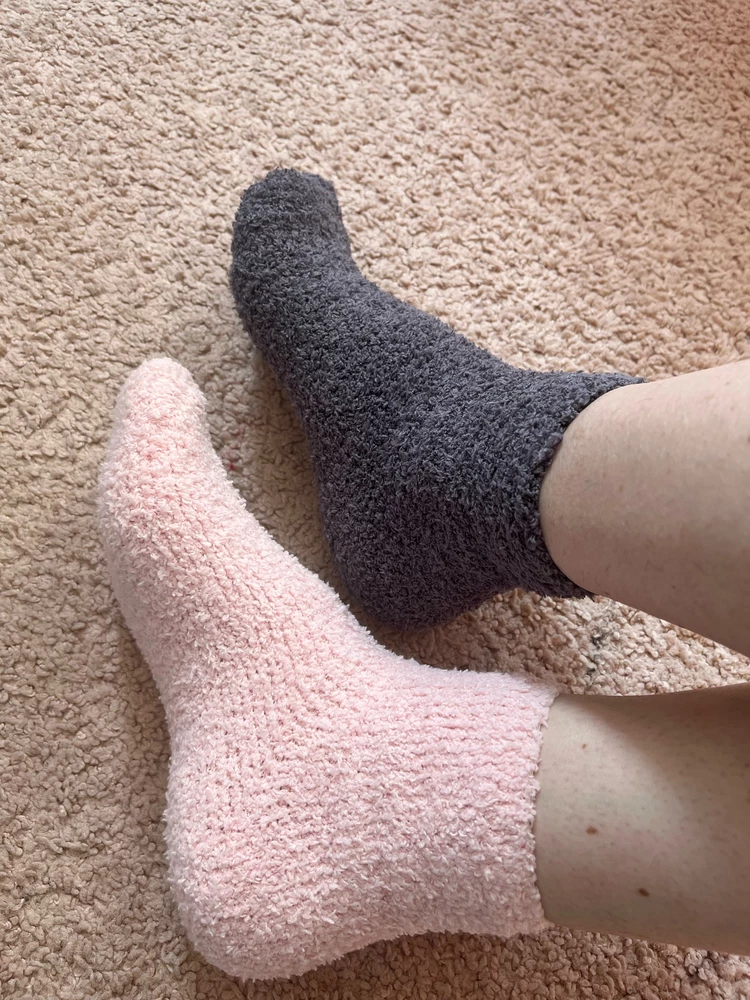 Пушистые , мягкие , у меня 40 р ноги , подошли ))